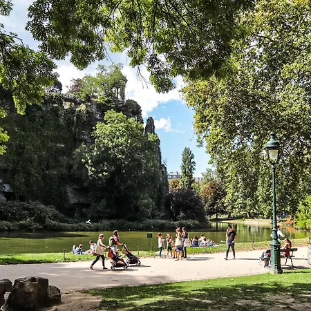 Bright Near Parc Des Buttes-chaumont Apartment Paris